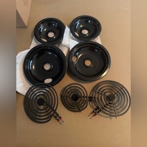 Black Porcelain Drip Pan Set & MP22YA Electric Range Burner missing one piece